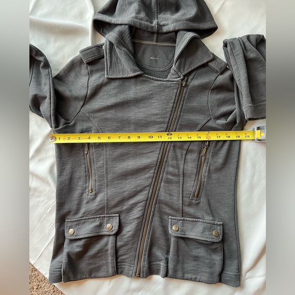 Womens Eddie Bauer zip up long sleeve hooded gray Jacket
size med/lrg - Picture 8 of 12